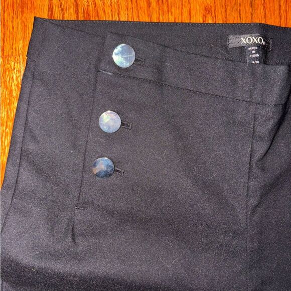 XOXO NWT Black Slim Fit Button-Front Pants Size 9/10 - Picture 4 of 6